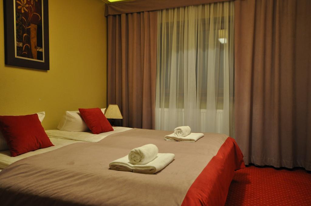 Pass Hotel Zebrzydowice Exterior foto