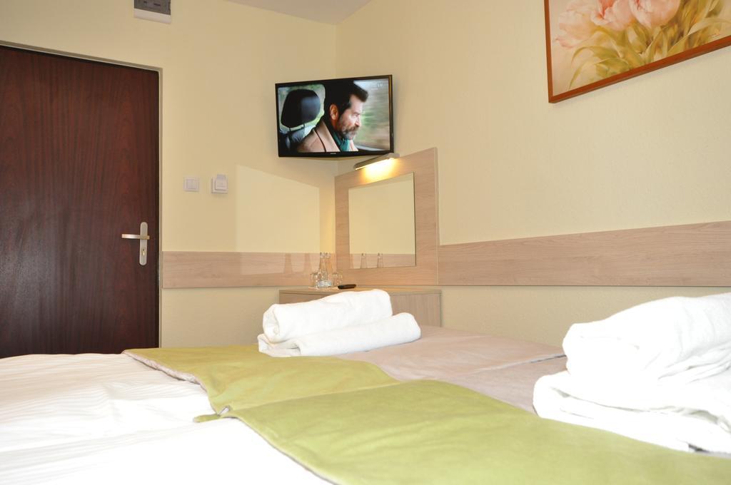 Pass Hotel Zebrzydowice Exterior foto
