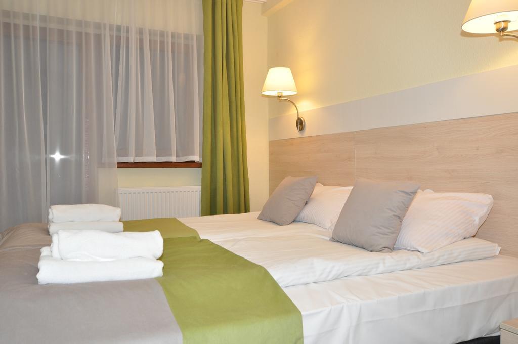 Pass Hotel Zebrzydowice Exterior foto